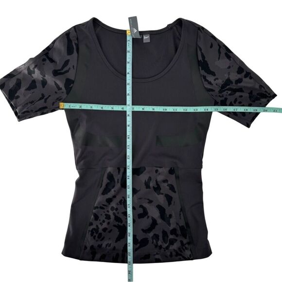 Adidas by Stella McCartney Run Utility Tee Black XS - Picture 9 of 12